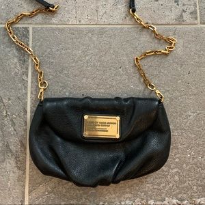 Classic Q-Karlie crossbody